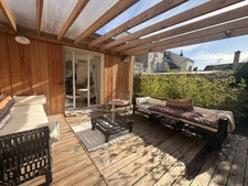 Maison de ville entièrement rénovée, composée de 4 chambres, terrasse et jardin à proximité du coeur de ville de Saumur.