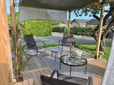 12 MIN SAUMUR SUD LONGERE ENTIEREMENT RENOVEE + STUDIO INDEPENDANT SUR ENVIRON 1500M2 ARBORE CLOS