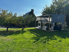 12 MIN SAUMUR SUD LONGERE ENTIEREMENT RENOVEE + STUDIO INDEPENDANT SUR ENVIRON 1500M2 ARBORE CLOS
