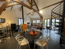 PRODUIT UNIQUE SUR SAUMUR CENTRE  120M2 HABITABLE 3 CHAMBRES  100M2 DE TERRASSE 1 PLACE DE PARKING PRIVATIVE