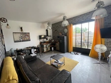 12 MIN SAUMUR SUD LONGERE ENTIEREMENT RENOVEE + STUDIO INDEPENDANT SUR ENVIRON 1500M2 ARBORE CLOS