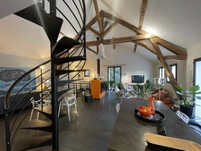 PRODUIT UNIQUE SUR SAUMUR CENTRE  120M2 HABITABLE 3 CHAMBRES  100M2 DE TERRASSE 1 PLACE DE PARKING PRIVATIVE