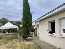 ST HILAIRE ST FLORENT MAISON 3 CHAMBRES DE PLAIN PIED SUR PARCELLE DE 848M2 DE TERRAIN ARBORE CLOS