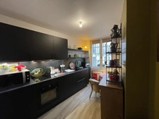 Au coeur du Saumur Historique Appartement rénové de 92m2 situé au 1er étage d'une petite copropriété -3 chambres.