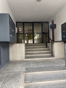 Angers/ T2 au 1er étage entièrement rénové de 50m2 avec balcon proche quartier Jardin des plantes, au pied du tramway et des commerces