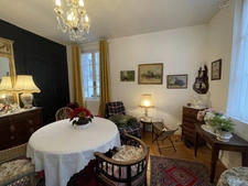 Au coeur du Saumur Historique Appartement rénové de 92m2 situé au 1er étage d'une petite copropriété -3 chambres.