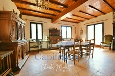Maison 8 pièces, 219 m²