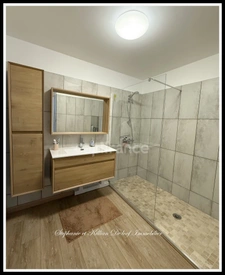 Appartement à vendre 3 pièces  avec stationnement