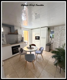 Appartement avec terasse et parking