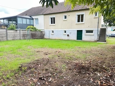 Maison 70 m² avec jardin de 419 m² et sous-sol complet – Écommoy