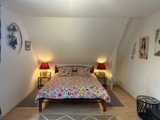 Magnifique maison familiale de 225 m², 6 chambres avec piscine et pinède à Guécélard – DPE B