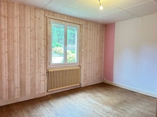 Maison 70 m² avec jardin de 419 m² et sous-sol complet – Écommoy