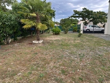 Maison familiale de 110 m² avec jardin arboré à Écommoy