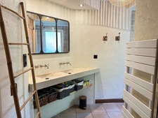 Maison à vendre 4 chambres, piscine, terrain de 3274m2 et dépendance aménagée 