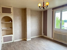 Maison 70 m² avec jardin de 419 m² et sous-sol complet – Écommoy