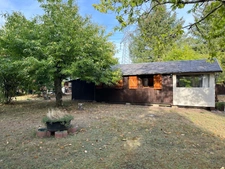 Terrain de loisir arboré de 1360m2 avec cabanon aménagé de 24m2 — Marigné-Laillé