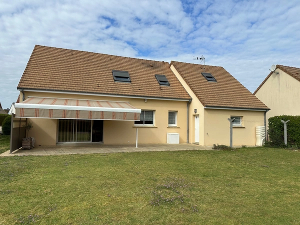 À vendre - Pavillon de 131m2 - 4 chambres - Terrain 713m2