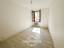 À vendre – Immeuble de deux logements à Mansigné