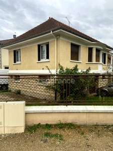 🏨 Charmante maison familiale à Soisy-sous-Montmorency – 4 pièces, 3 chambres – 380000 €