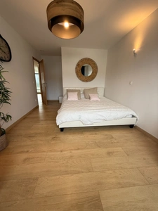 Maison d'exception avec piscine à vendre de 11 pièces GROSLAY (95)
