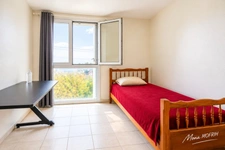 APPARTEMENT F4 / 69M2/ TRANSFORME EN F3 + UN STUDIO INDEPENDANT - GAGNY CENTRE