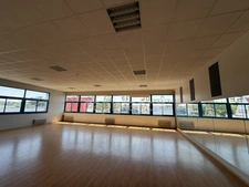 MURS COMMERCIAUX D’EXCEPTION – 310 m² MODULABLES – EMPLACEMENT PREMIUM À ORGEVAL (78)
