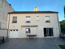 Recent family home 155 m2 - land 1200 m2 - great potential.