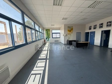 MURS COMMERCIAUX D’EXCEPTION – 310 m² MODULABLES – EMPLACEMENT PREMIUM À ORGEVAL (78)