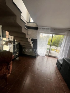 Maison de 150m2 -7 pièces - 5 chambres - 500m2 terrain à GOUSSAINVILLE (95190)