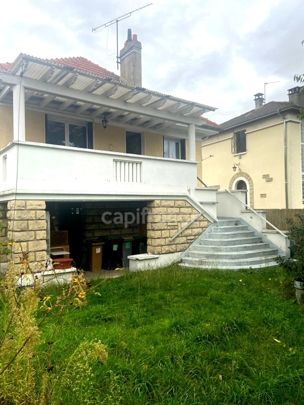 🏨 Charmante maison familiale à Soisy-sous-Montmorency – 4 pièces, 3 chambres – 380000 €