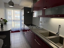 You're sure to fall in love with this bright, renovated 4-room apartment with balconies and private parking in EAUBONNE (95)