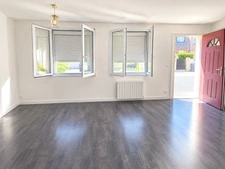 CHARMING 46m2 DUPLEX WITH 2 PRIVATE PARKING SPACES, BEAUMONT SUR OISE (95)