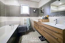 Maison de plain pied 4 chambres avec piscine
