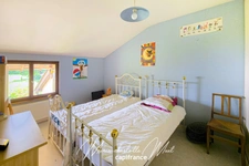 LONGÈRE RÉNOVÉE – 135 m² habitables + DÉPENDANCES – 4156 m² de terrain