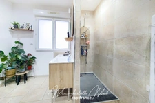 Maison de plain pied 4 chambres avec piscine