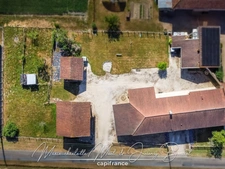 Longère avec double garage et dépendances