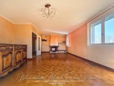 Maison spacieuse de 173 m² avec 2 garages
