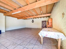 Longère avec double garage et dépendances