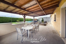 Maison de plain pied 4 chambres avec piscine