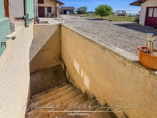 Longère avec double garage et dépendances