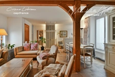 Maison de ville avec deux habitations indépendantes et cour privative