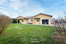 Maison de plain pied 4 chambres avec piscine