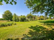 Longère de caractère avec parc arboré