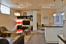 Maison de ville avec deux habitations indépendantes et cour privative