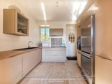 Maison avec jardin – 3 chambres – Cave – Double garage – Grenier aménageable