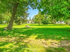 Longère de caractère avec parc arboré