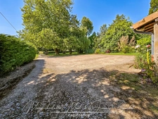 Longère de caractère avec parc arboré