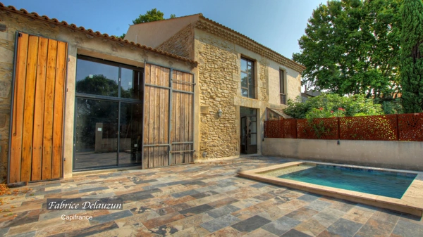 Propriete à vendre 9 pièces MAILLANE (13)