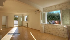 Single-storey house with 4 rooms for sale in PORT DE BOUC (13)