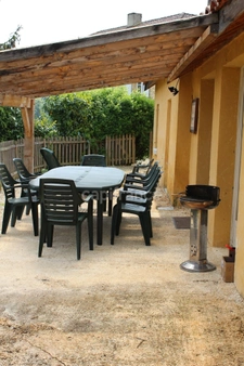 Maison à vendre 17 pièces SAINT CYPRIEN (24) environ 7446m² de terrain